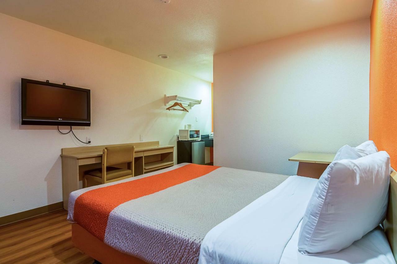 Motel 6-Bakersfield, CA - Airport Exterior foto
